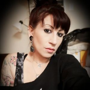 Meet your Posher, Dana